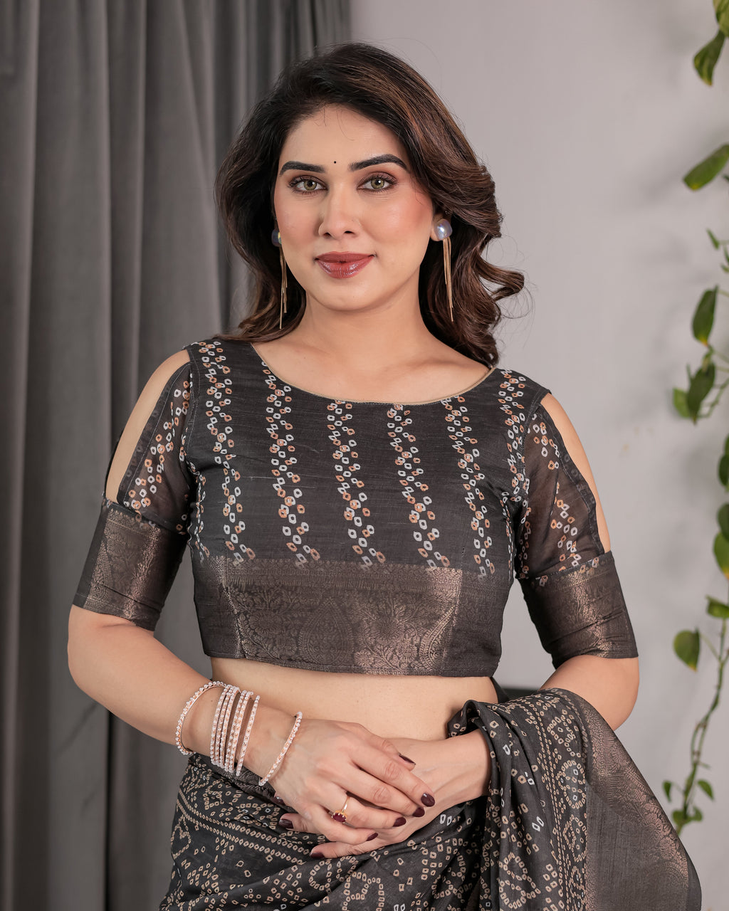 Charcoal Black Handloom Linen Saree with Ivory Tribal Bandhani Print & Zari Border | Tassel Pallu | 5.5m Saree + 0.8m Blouse