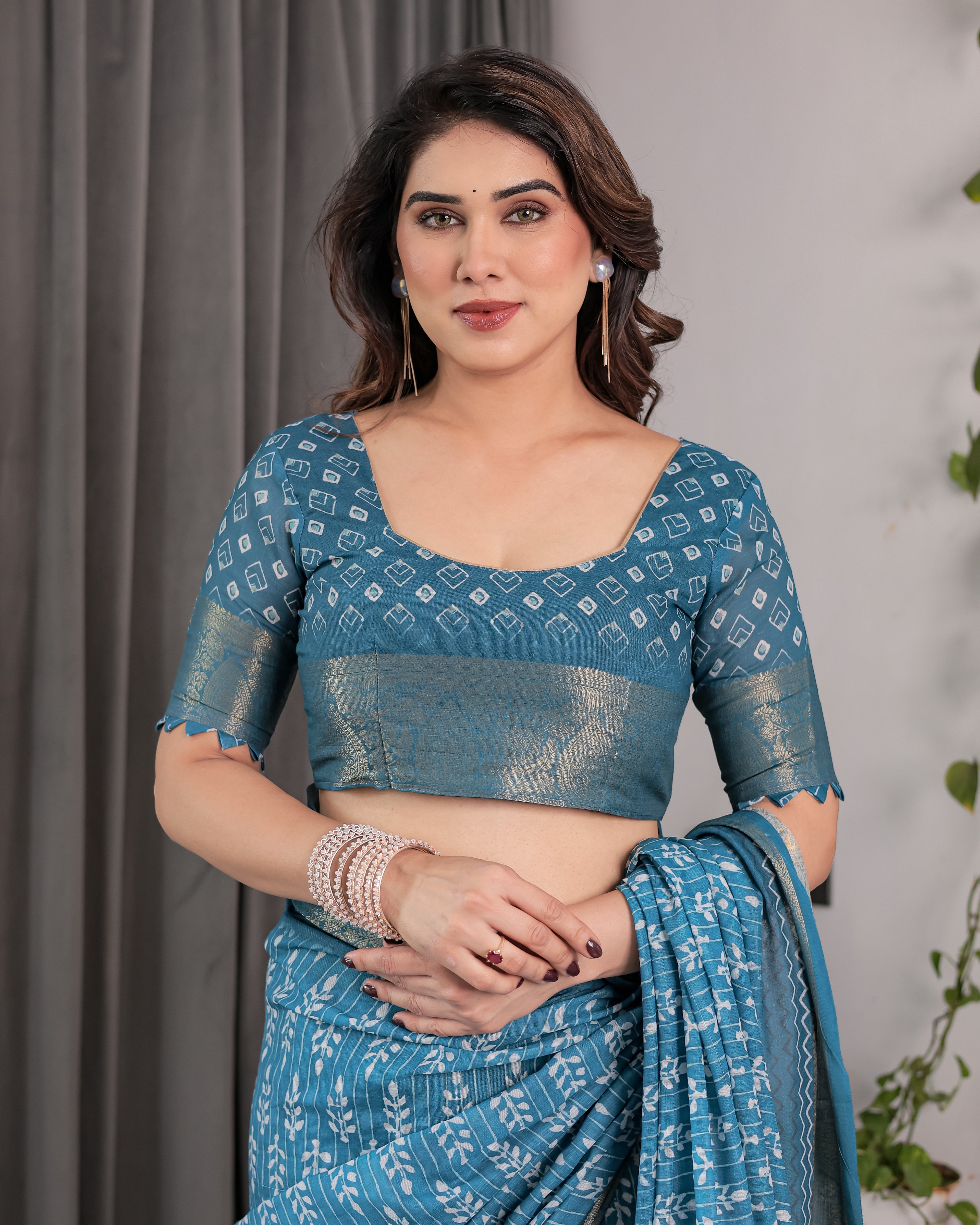 Teal Blue Handloom Linen Saree with White Ethnic Motifs & Zari Border | Artistic Pallu & Tassel Finish | 5.5m Saree + 0.8m Blouse