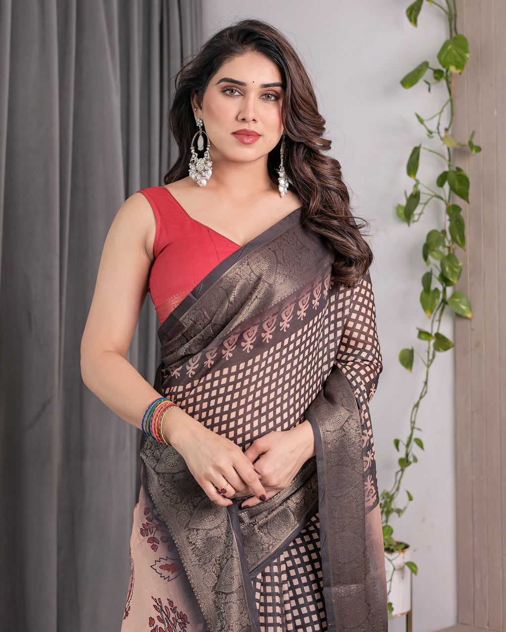 Elegant Beige Handloom Saree with Maroon Leaf Butta & Black Zari Woven Pallu | Festive Drape | 5.5m Saree + 0.8m Blouse