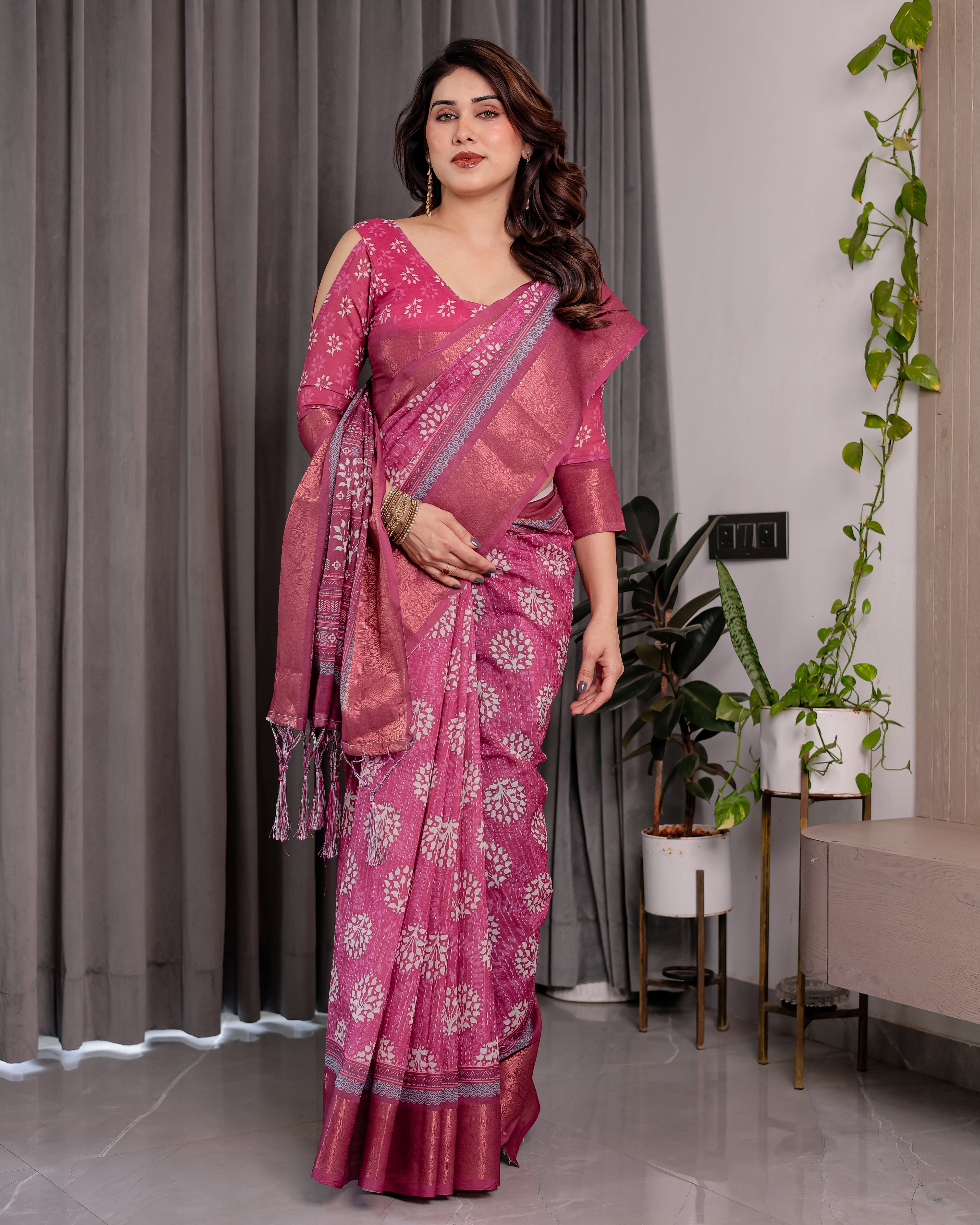 Rani Pink Pure Handloom Linen Saree with White Floral Print & Dual Zari Border | Elegant Tassel Finish | 5.5m Saree + 0.8m Blouse