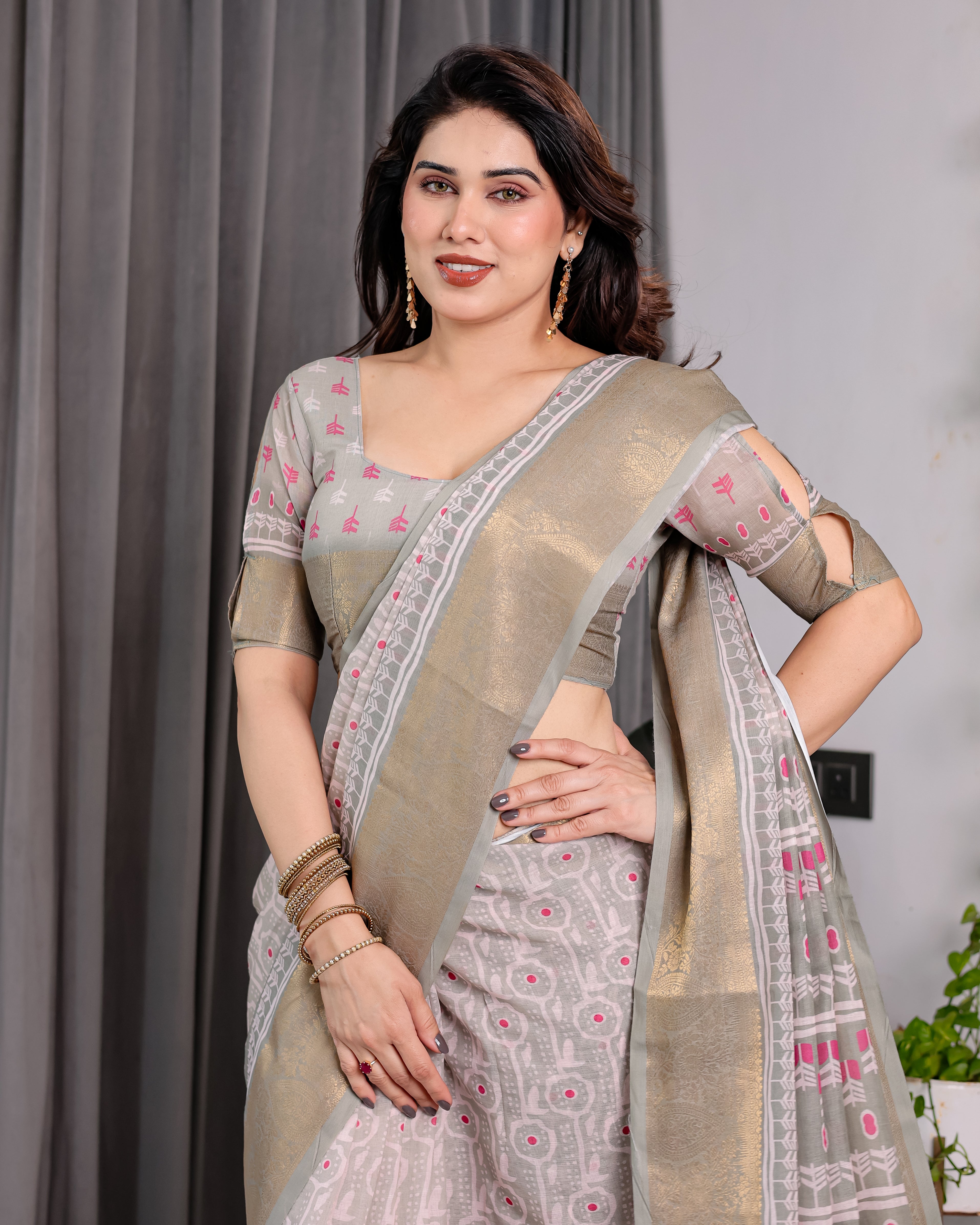 Crimson Pink & Teal Floral Handloom Linen Saree with Zari Border & Tassel Finish | 5.5m Saree + 0.8m Blouse