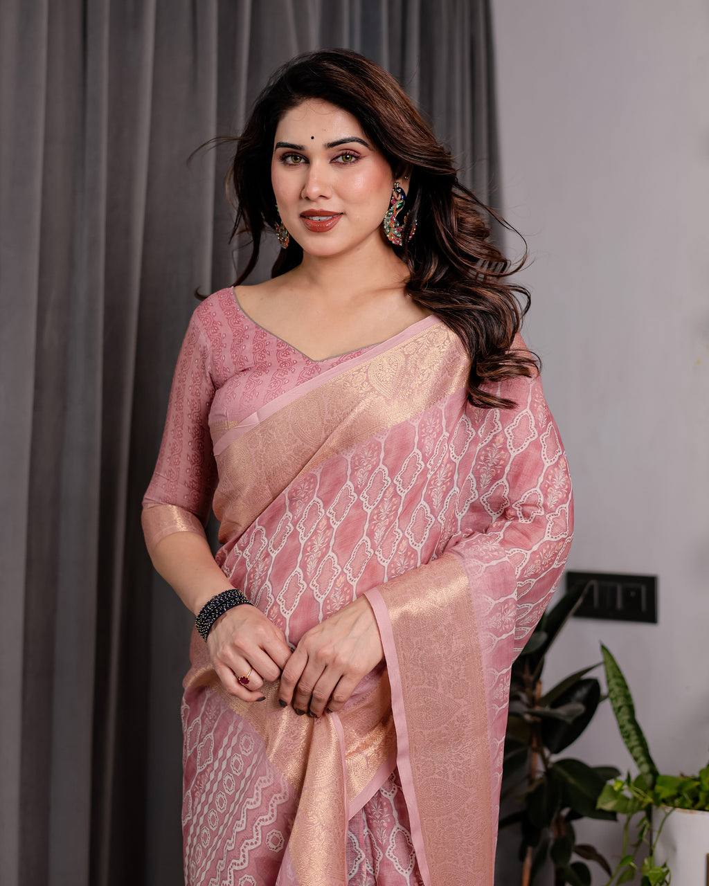 Blush Pink Handloom Linen Saree with Geometric White Print, Zari Border & Tassel Pallu | 5.5m Saree + 0.8m Blouse Piece